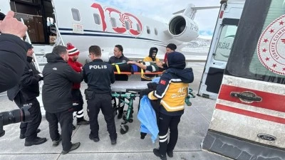 Ambulans uçak çocuk için havalandı