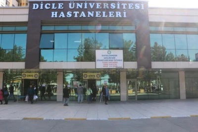 Başına buz kütlesi düşenin çocuğun tedavisi Diyarbakır'da devam ediyor