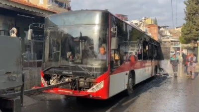 Belediye otobüsü alev aldı