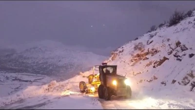 Diyarbakır’da 129 kilometrelik yol kar esaretinden kurtarıldı