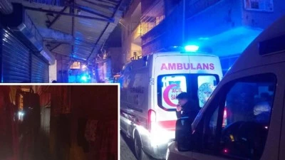 Diyarbakır'da ev yangını: 18 kişi binada mahsur kaldı