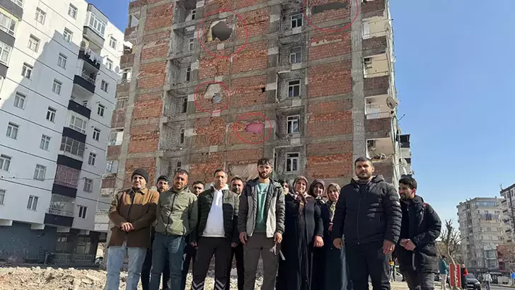 Diyarbakır’da tahliye kararı verilen binada 5 aile yaşıyor