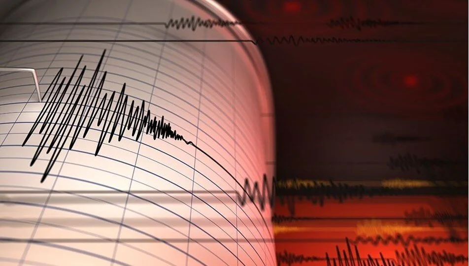 Ege Denizi'nde korkutan deprem