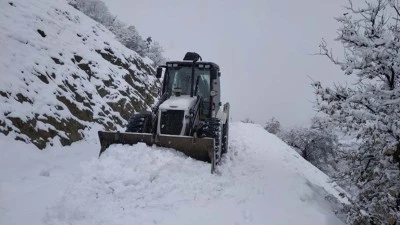 Elazığ'da 17 köy yolu ulaşıma açıldı