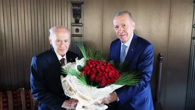 Erdoğan'dan Bahçeli'ye geçmiş olsun telefonu