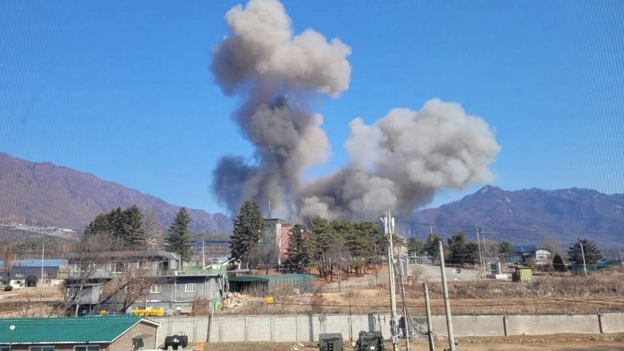 Güney Kore’deki yerleşim bölgesine bombalar düştü: 7 yaralı