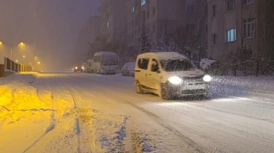 O ilde yoğun kar yağışı nedeniyle uçak seferleri iptal edildi  