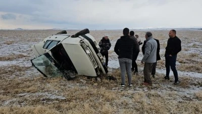 Hastaneye giderken kaza: 5 kişi yaralandı