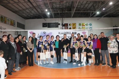 Kadınlar Voleybol Turnuvası Şampiyonu Diyarbakır Barosu Oldu