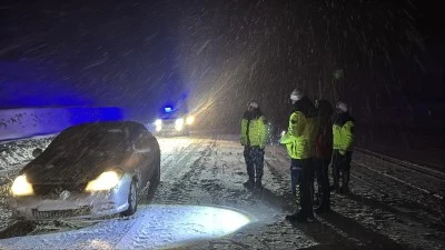 Muş-Bingöl kara yolunda mahsur kaldılar