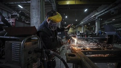 Sanayi üretimi düşük seviyeye geriledi