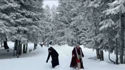 Uludağ'da yoğun kar sevindirdi