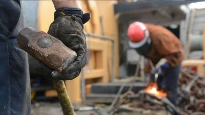 Üzerine iskele devrilen tersane işçisi öldü