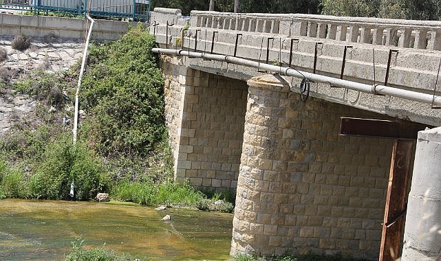 200 yıllık tarihi köprü depreme direndi