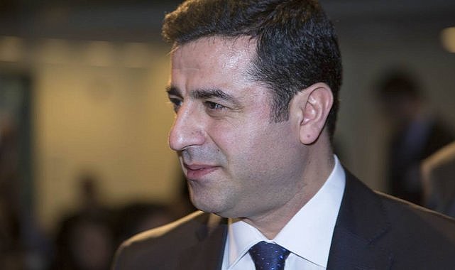 Demirtaş'tan gençlere ''oyunu değişim için kullan'' çağrısı