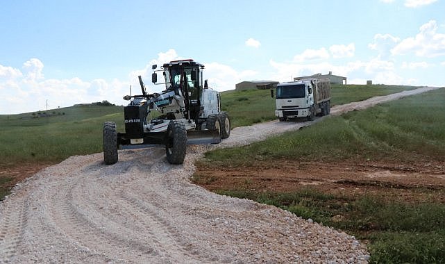 Şanlıurfa'da  yol yapım çalışmaları devam ediyor   