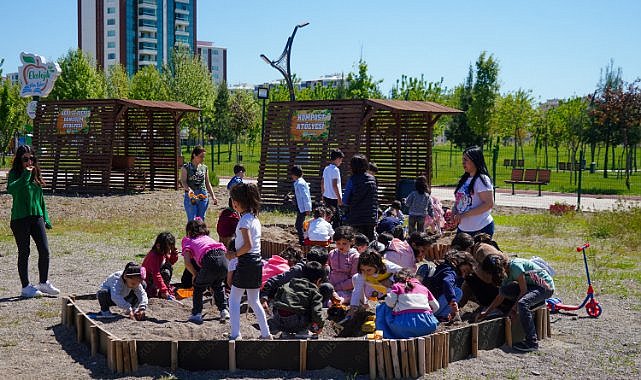 Diyarbakır'da çocuklar ekolojik eğitim bahçesinde eğlendi