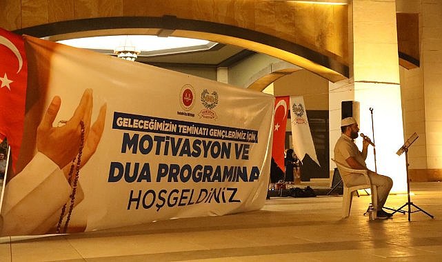 Sınav öncesi öğrencilere moral programı düzenlendi  