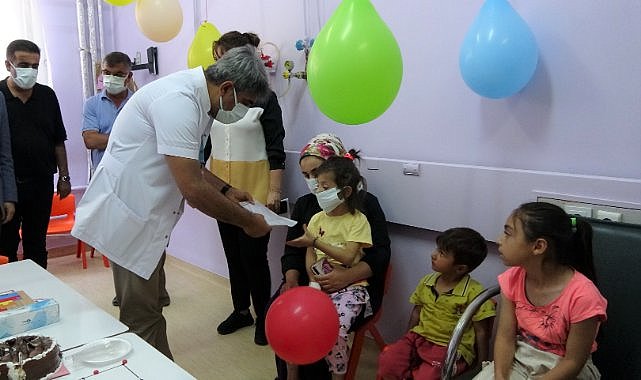  Yandal kliniğinde tedavi gören çocukların karne heyecanı