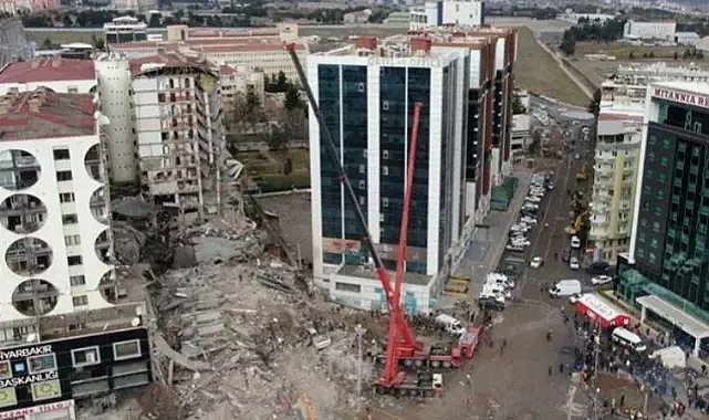 Yıkılan Galeria Sitesi yerine ‘bina yapılsın’ söylemine uzmanından uyarı