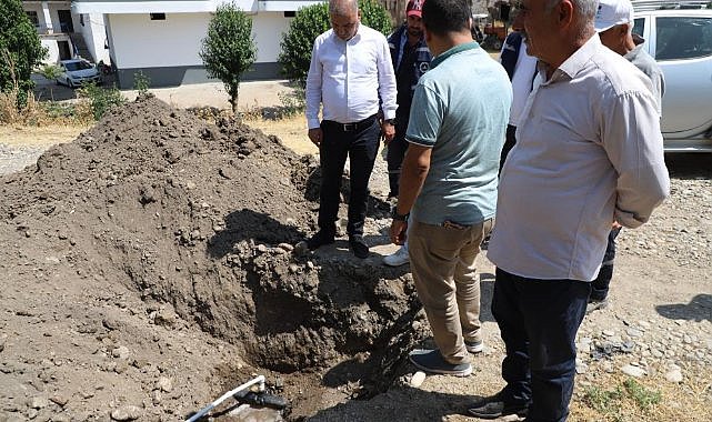 DİSKİ, mahallerin su sorunlarını çözmeye devam ediyor