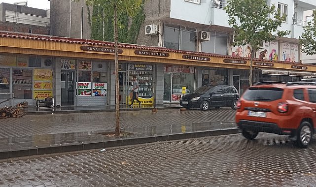 Diyarbakır’da yağan yağmur hem şaşırttı hem de serinletti