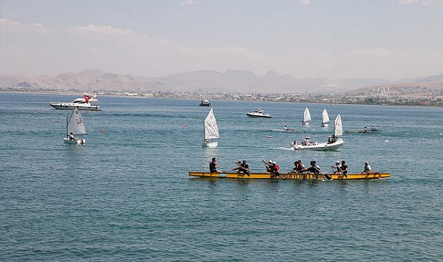 11. Van Denizi Su Sporları Festivali başladı