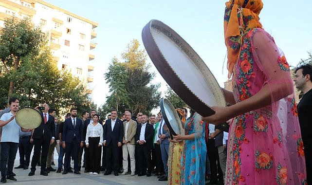 Cevdet Yılmaz Diyarbakır’da gençlerle buluştu  