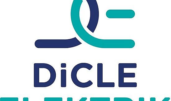 Çiftçilerle elektrik ekipleri arasında arbede