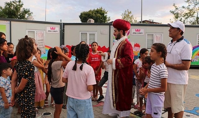 Diyarbakır'da konteyner kentte kalan çocuklara moral etkinliği