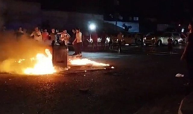 Elektrik kesintileri protesto ediliyor