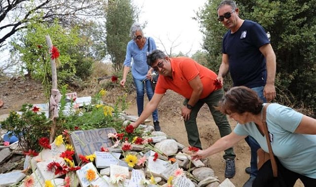 Tuncel Kurtiz, mezarı başında anıldı