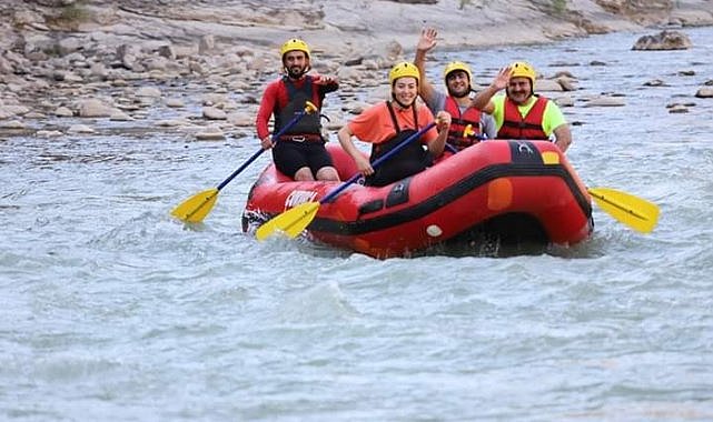 Zap Nehrinde rafting heyecanı 