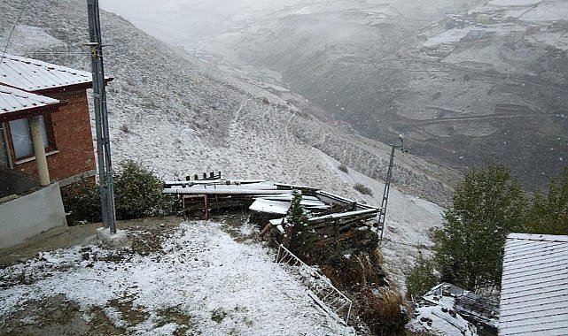 Anzer Yaylası beyaza büründü  