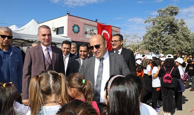 Çiftçi’den Hayvan Bakım Evi’ne ziyaret