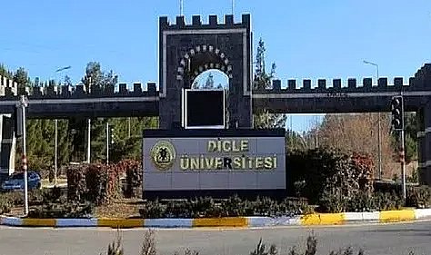 Dicle Üniversitesi’nde söyleşi etkinliği