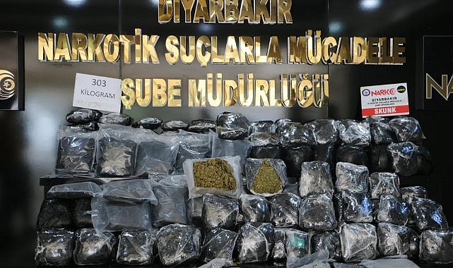 Diyarbakır’da bir araçta kilolarca skunk ele geçirildi