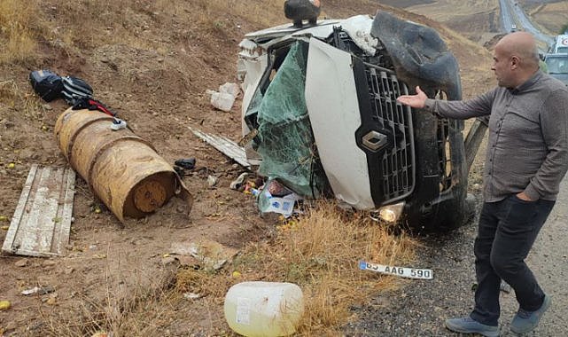 Diyarbakır’da klor taşıyan kamyonet kaza yaptı