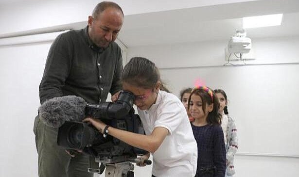 Diyarbakır’da öğrenciler kamerayla tanıştı