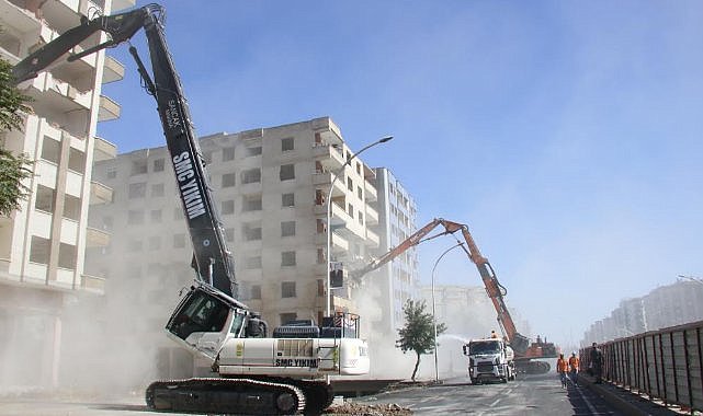 Diyarbakır'da yıkımlar devam ediyor!