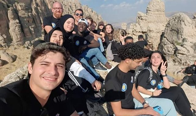 Erasmus öğrencilerinden doğa yürüyüşü