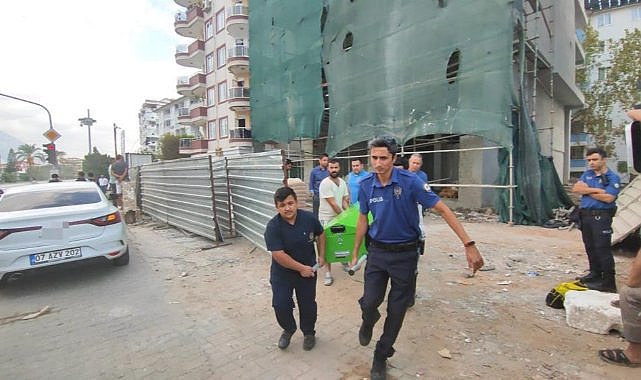 İnşaattan düşen işçi öldü