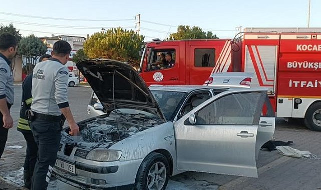 Park ettiği otomobili saniyeler içinde alev aldı   