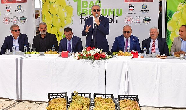 Vali Su 1. Dicle Bağ Bozumu Festivaline Katıldı