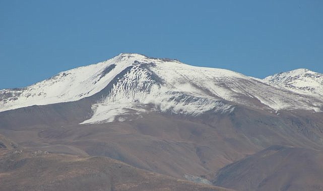 Ve mevsimin ilk karı o ile yağdı!