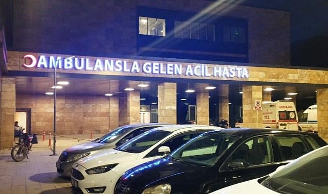 Abisini vuran şahsı ve babasını silahla yaraladı