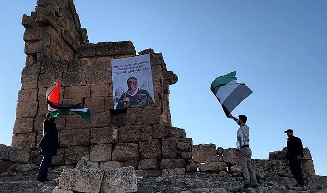 Diyarbakır’da tarihi kaleye destek posteri