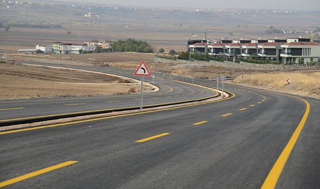 Diyarbakır’da yol yapım çalışmaları devam ediyor