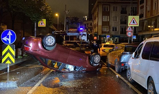  Sürücü dehşeti: Refüje çıkarak takla attı  