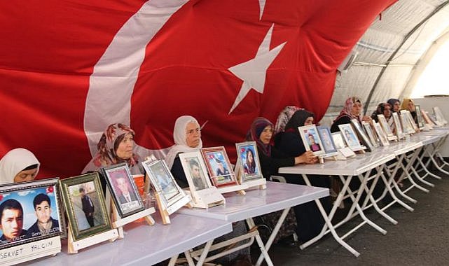 Diyarbakır annelerinin nöbeti sürüyor